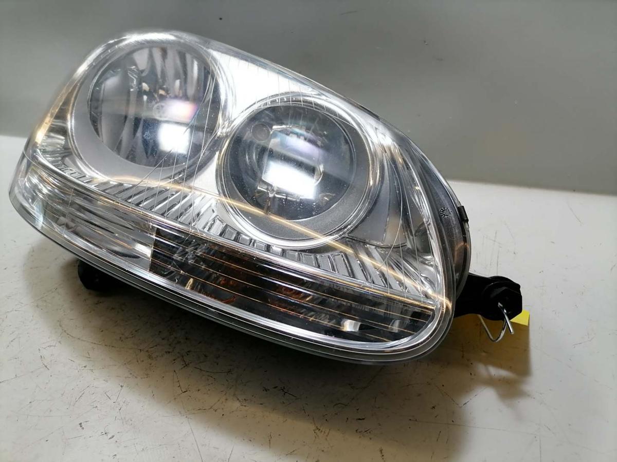 VW Golf 5 V original Scheinwerfer rechts Halogen BJ04